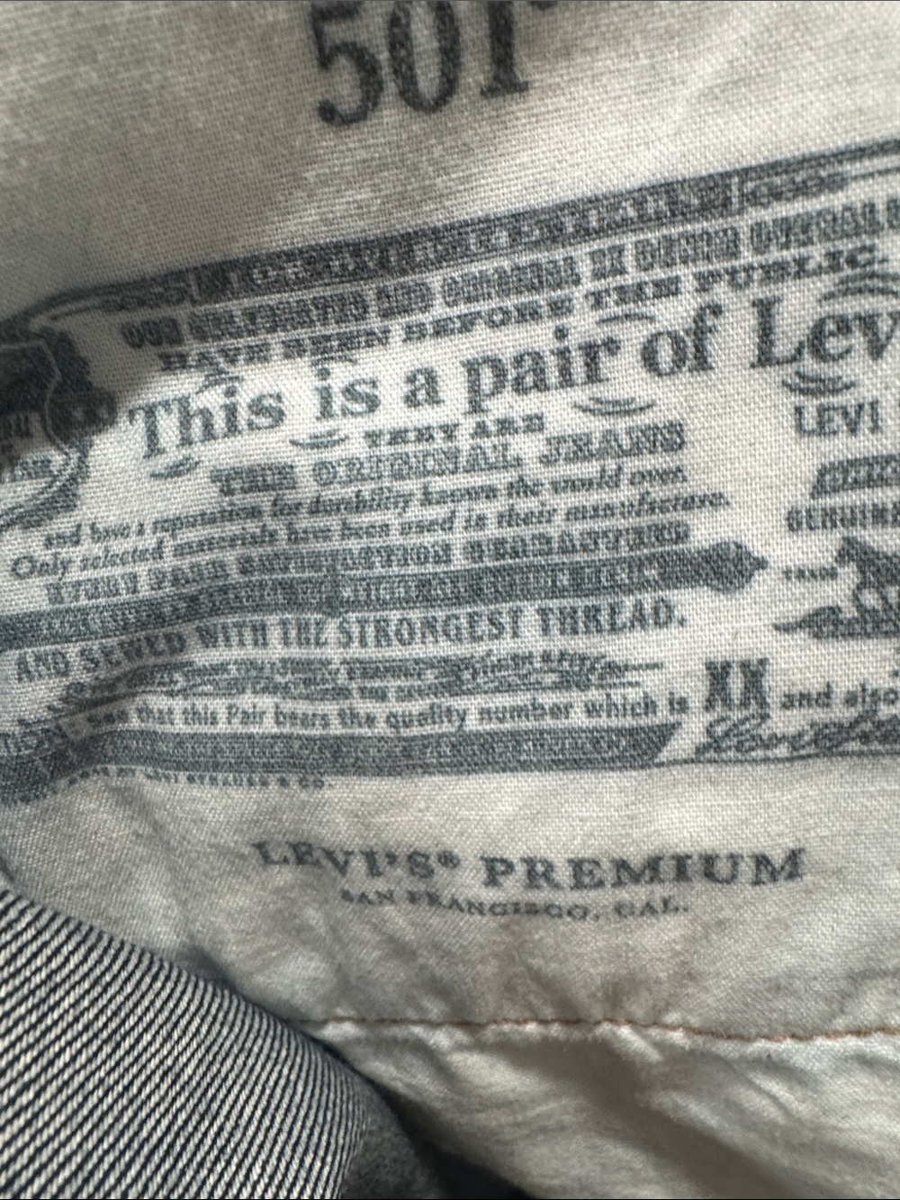 Levi's Women's Dark Indigo 501 Straight Leg Jeans 28x30 - Picture 4 of 5